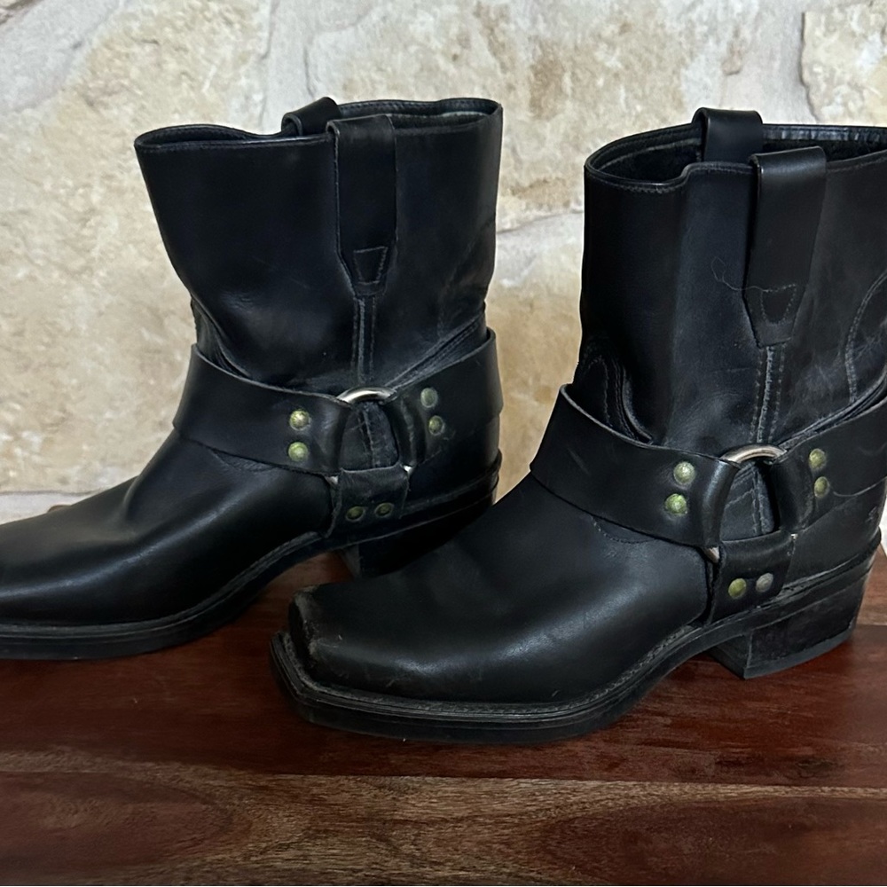 Vintage Vulcan Biker Boots from the 90’s Size US 7 women’s